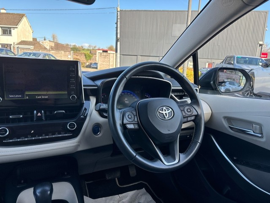 2022 Toyota Corolla - image 9