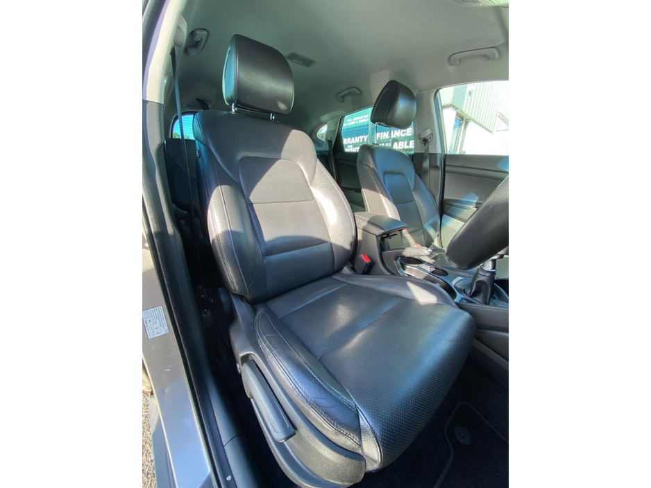 2016 Hyundai Tucson - image 6