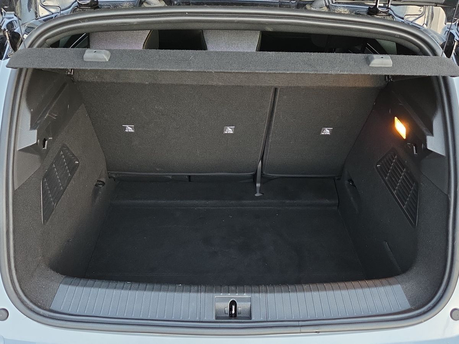 2023 Renault Megane E-Tech EV60 220hp Techno €25,950