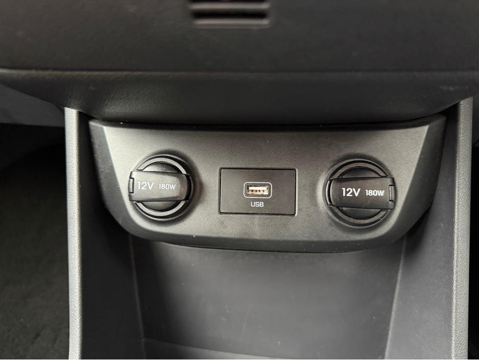 2022 Hyundai Ioniq PREMIUM EV//LOW MILEAGE//HYUNDAI SERVICE HISTORY//SIMI AND AA DEALER €15,900