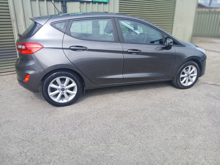 2019 Ford Fiesta - image 11