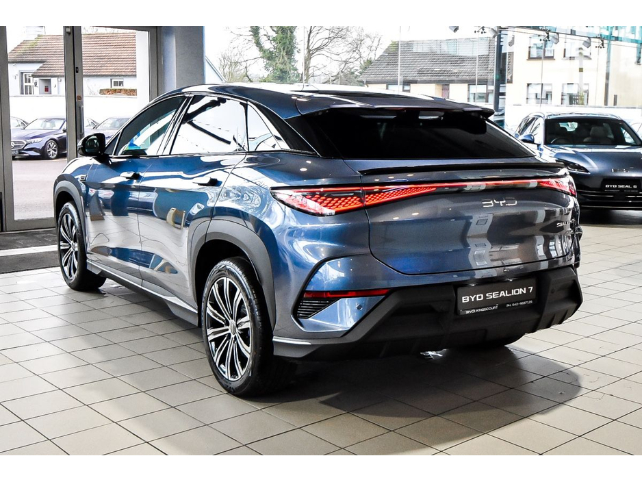 2026 BYD Sealion 7 - image 4