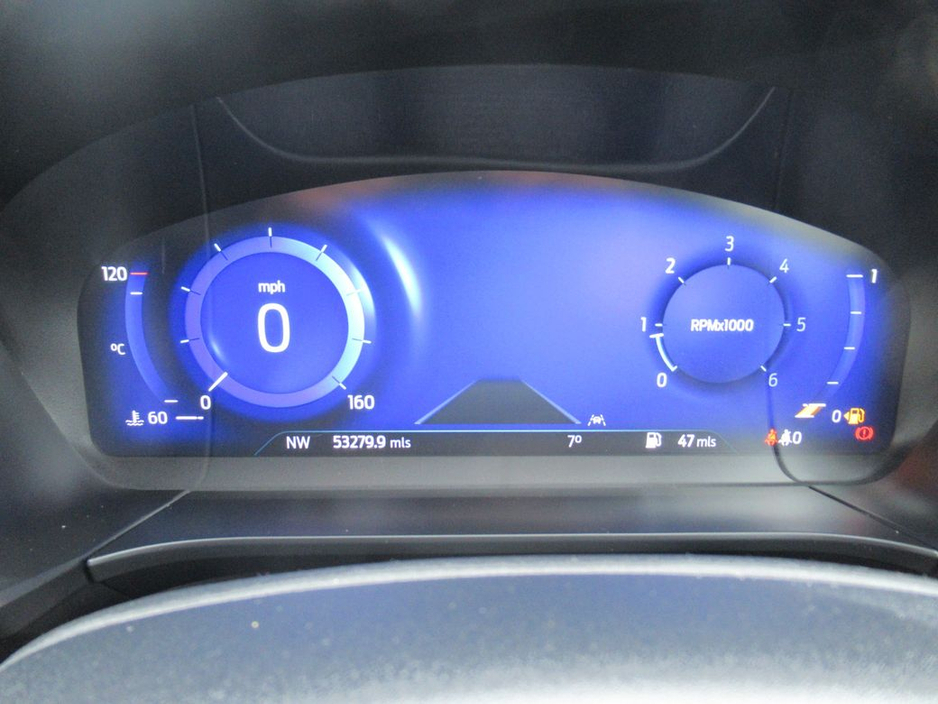 2021 Ford Kuga - image 6