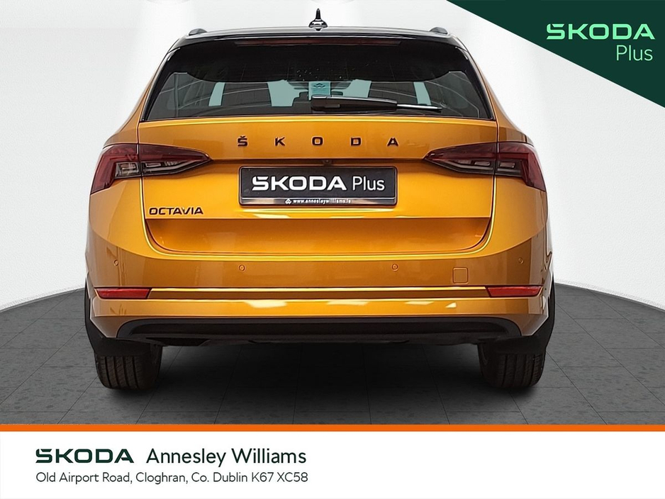 2023 Skoda Octavia - image 13