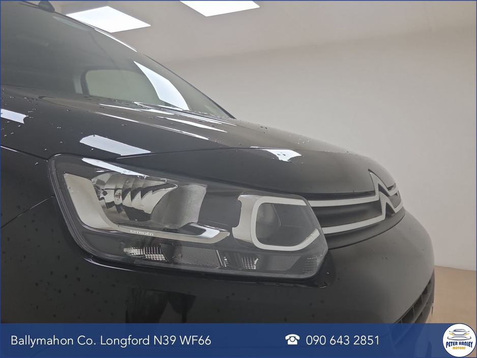 2022 Citroen Berlingo - image 23