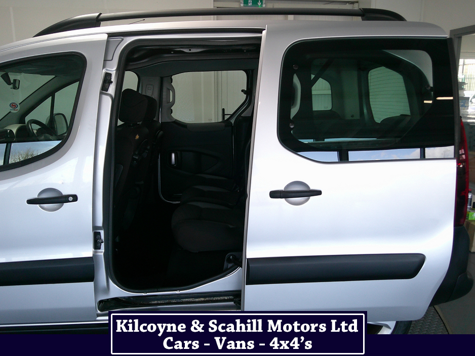 2013 Peugeot Partner - image 15