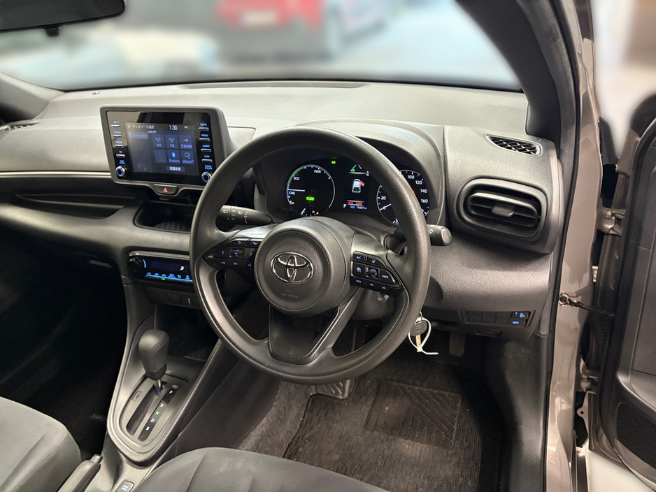 2020 Toyota Yaris - image 13