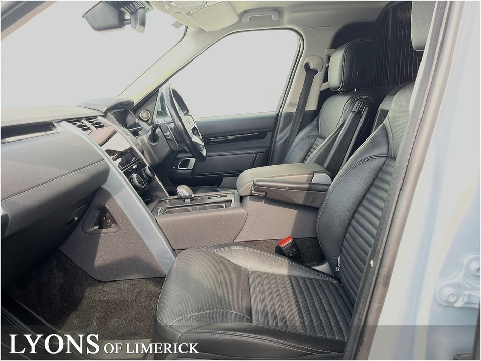 2021 Land Rover Discovery Discovery 3.0SD6 SE Comm. New Model €46,350