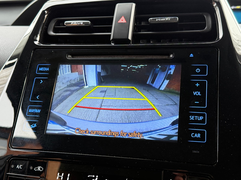 2018 Toyota Prius - image 12