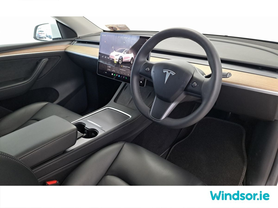 2023 Tesla Model Y - image 10