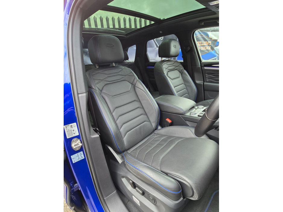 2023 Volkswagen Touareg 3.0TSI V6 R-LINE 462BHP 5DR LAPIZ BLUE +MAXTON KIT STUNNING! €67,950