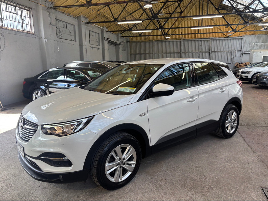 2018 Opel Grandland X - image 17