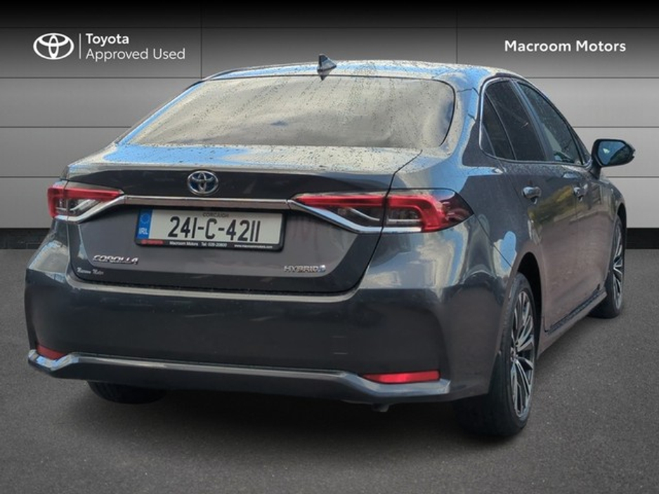 2024 Toyota Corolla - image 2