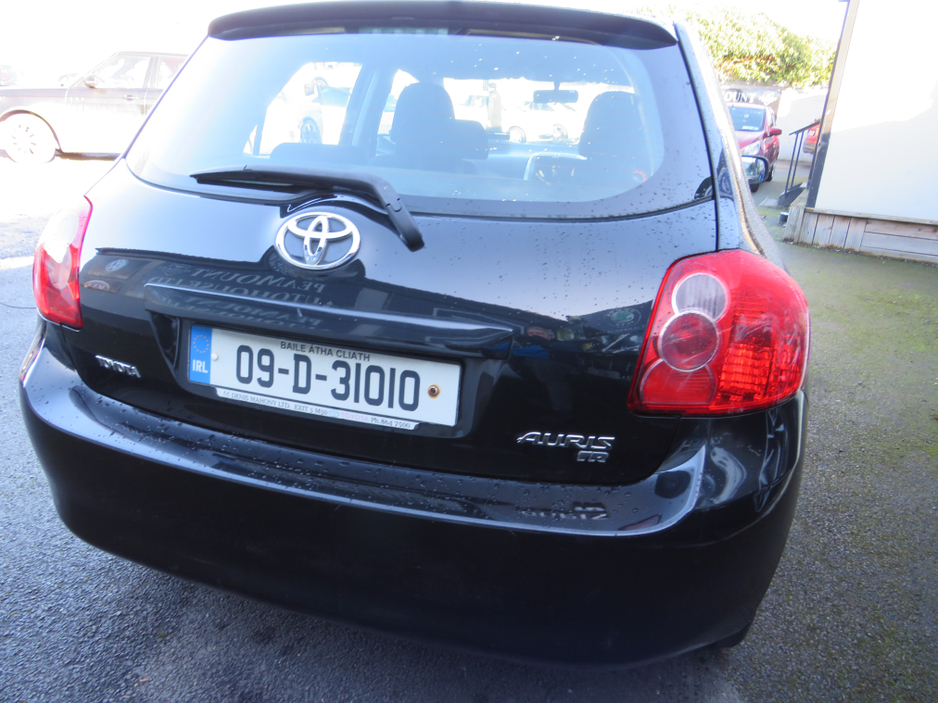 2009 Toyota Auris 1.33  VVT-I TR 5DR PETROL LOW MILEAGE BLACK €4,950