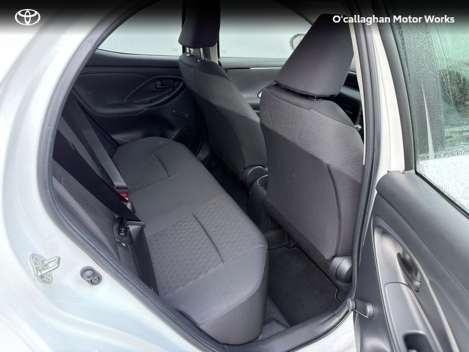 2024 Toyota Yaris 1.5 LUNA 4DR €26,950