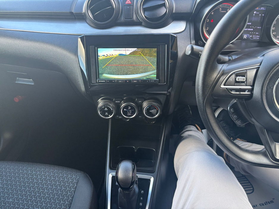 2021 Suzuki Swift - image 13