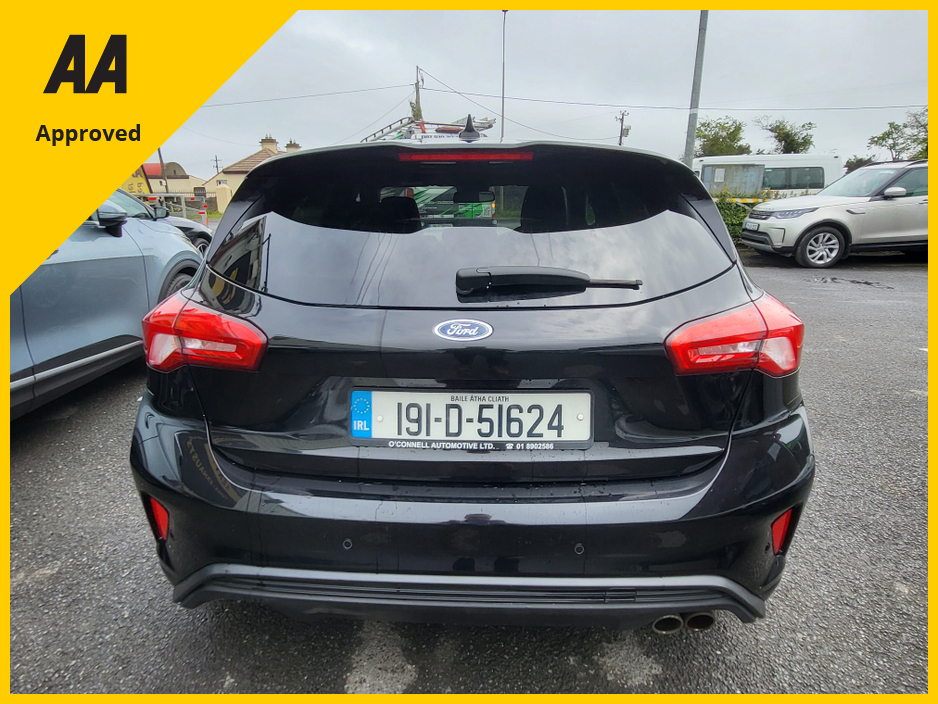 2019 Ford Focus - image 6