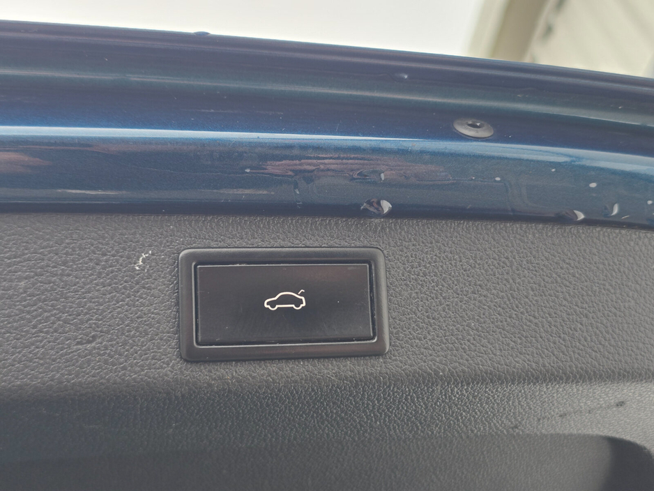 2020 Skoda Superb - image 19