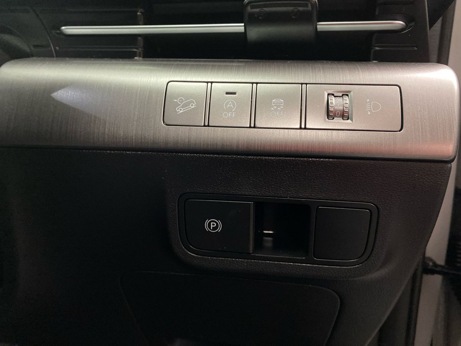 2024 Hyundai Kona - image 13