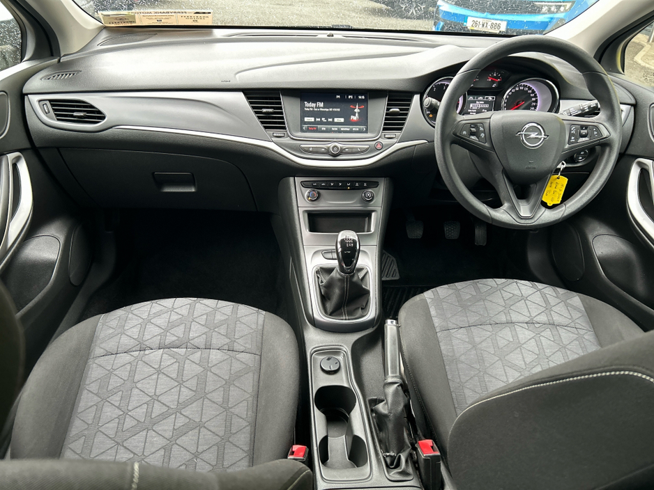 2019 Opel Astra - image 8