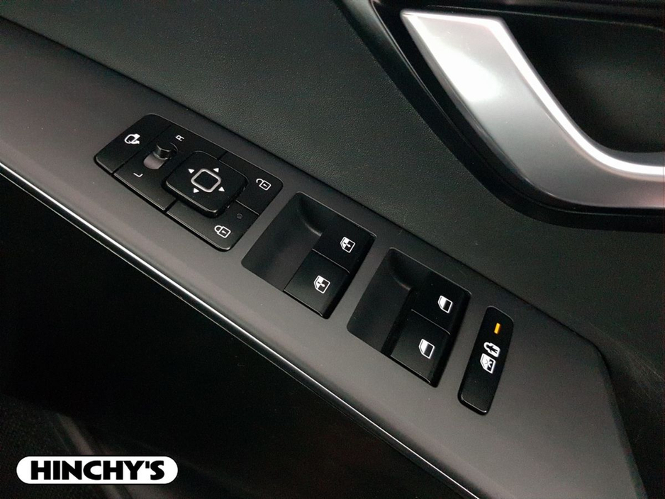 2023 Kia Niro - image 21