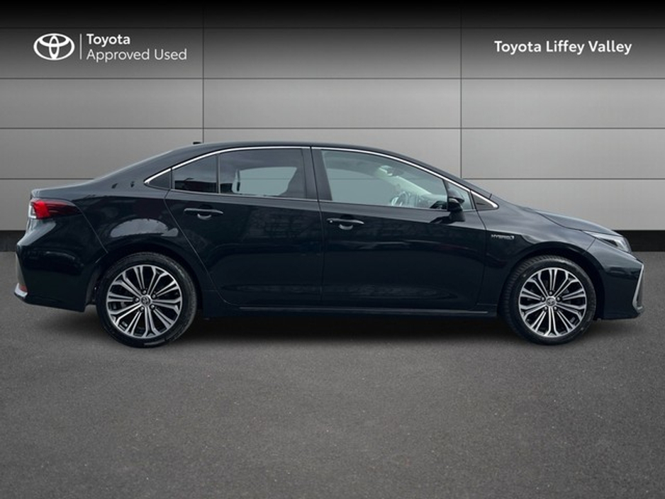 2021 Toyota Corolla - image 3