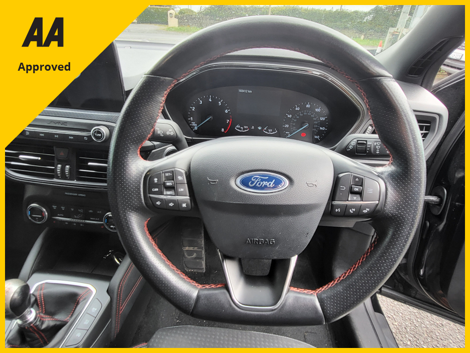 2019 Ford Focus - image 5