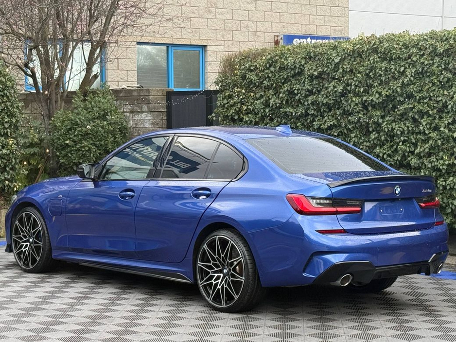 2020 BMW 3 Series - image 5