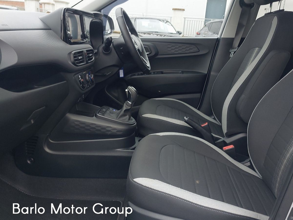 2025 Hyundai i10 - image 11