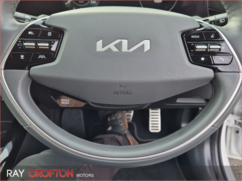 2023 Kia e-Niro Niro EV K4 Grey Cladding €31,950