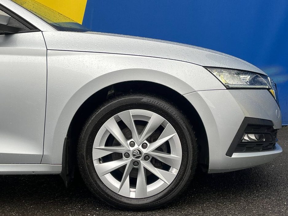 2022 Skoda Octavia AMBITION 2.0 TDI ESTATE // APPLE CARPLAY // DUAL ZONE CLIMATE CONTROL // CRUISE CONTROL €21,900