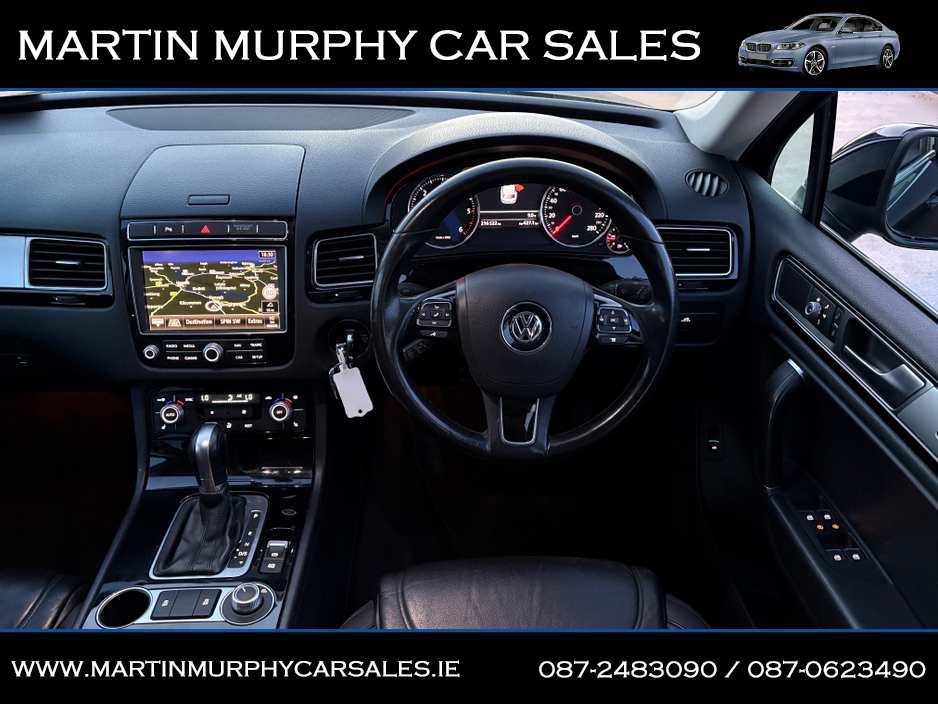 2015 Volkswagen Touareg - image 12