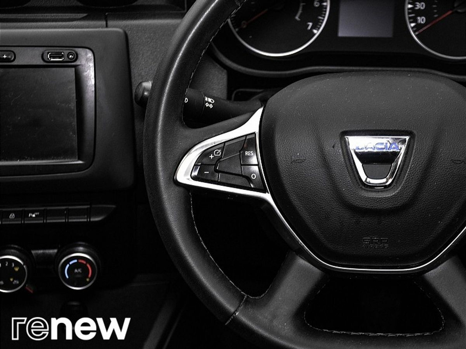 2020 Dacia Duster - image 19