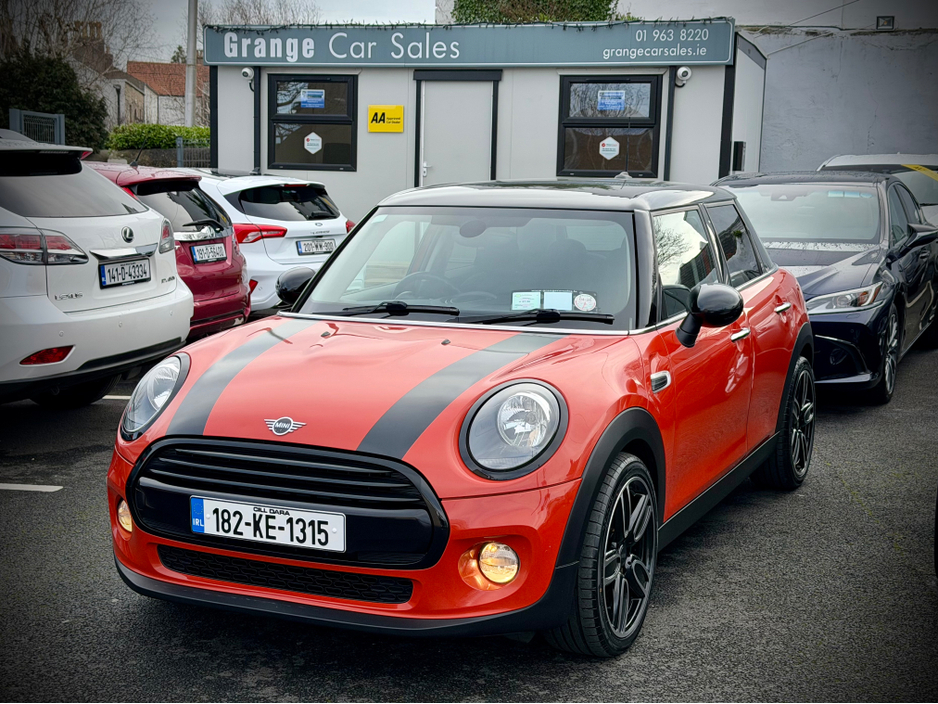 2018 MINI Cooper D - image 12