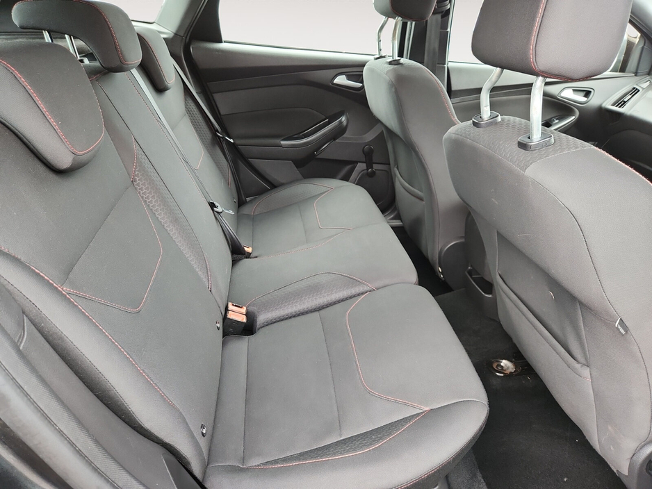 2017 Ford Focus 1.5 TDCi 120PS ST-Line Powershift €13,450