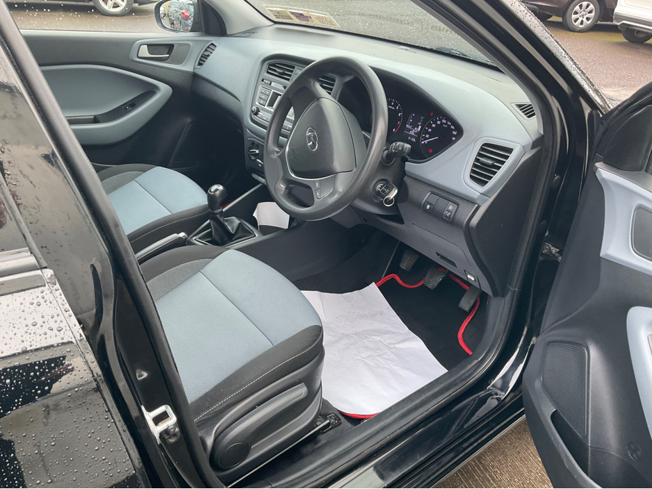 2018 Hyundai i20 - image 3