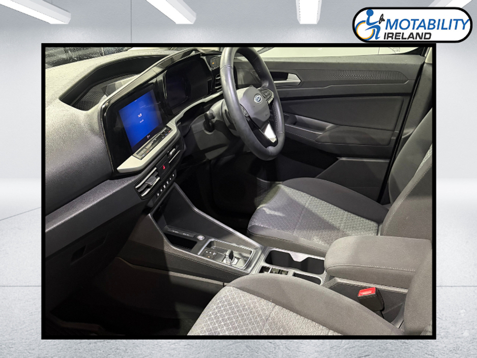 2025 Ford Tourneo Connect Wheelchair Accessible €41,995