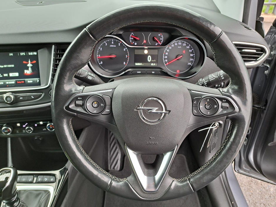 2022 Opel Crossland - image 19