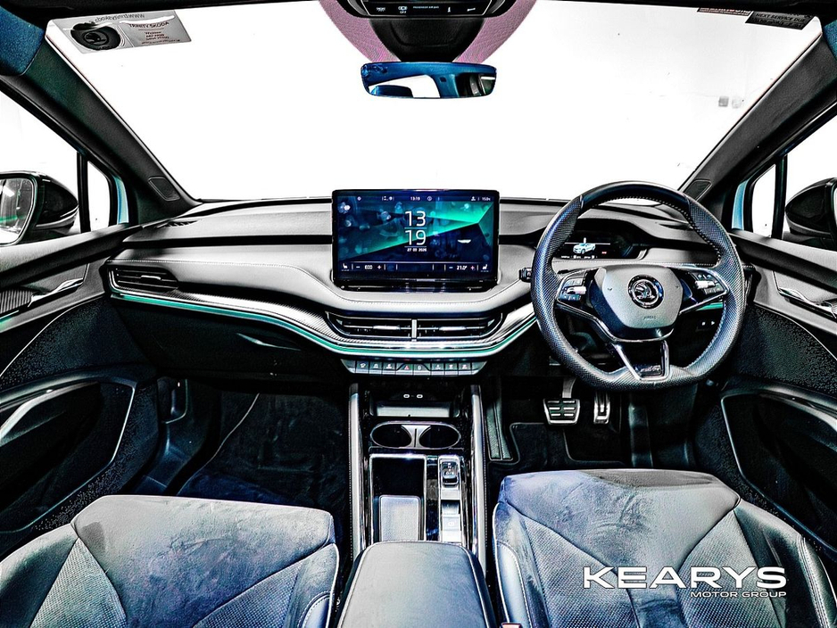 2022 Skoda Enyaq - image 9