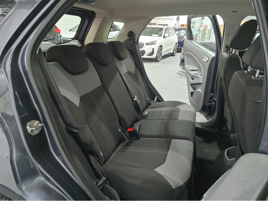 2014 Ford Ecosport - image 10