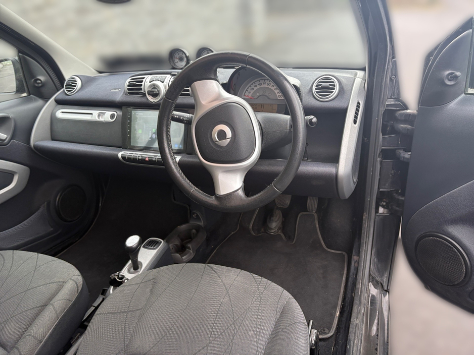 2013 Smart Fortwo - image 10