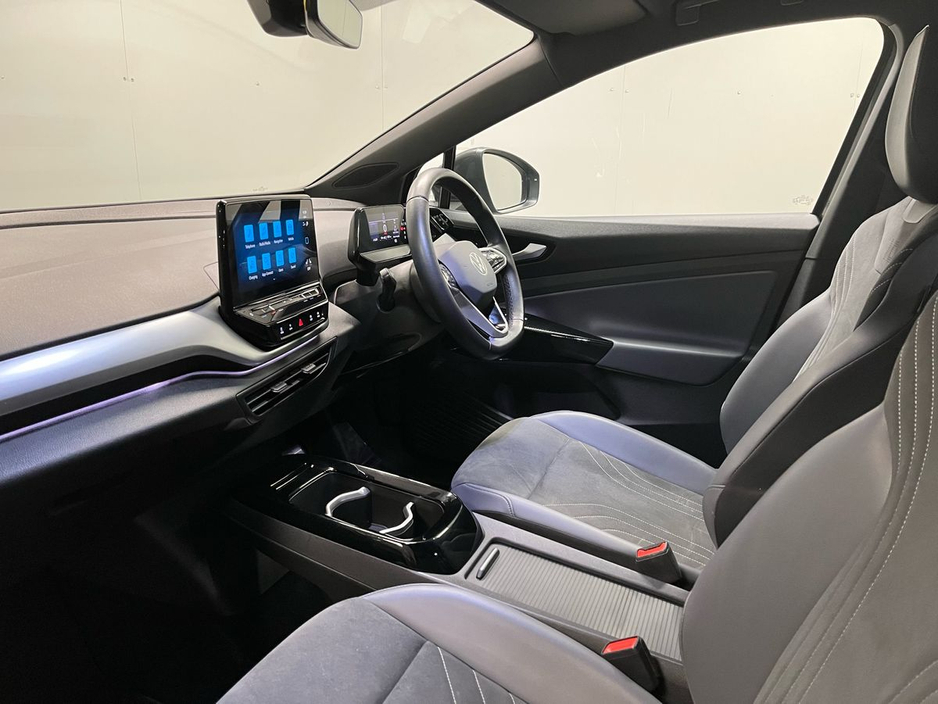 2022 Volkswagen ID.4 Life 77kWh 204HP - Parking Sensors - Sat Nav - Climate Control - Heated Seats - Keyless Seats - Apple CarPlay/Android Auto €23,950