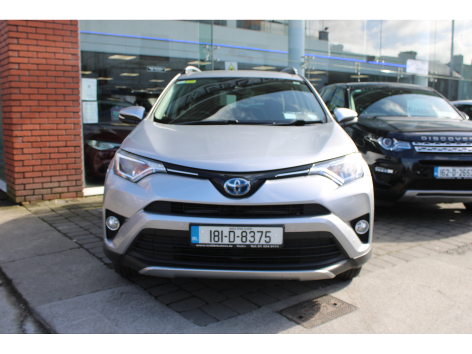 2018 Toyota Rav4 - image 2