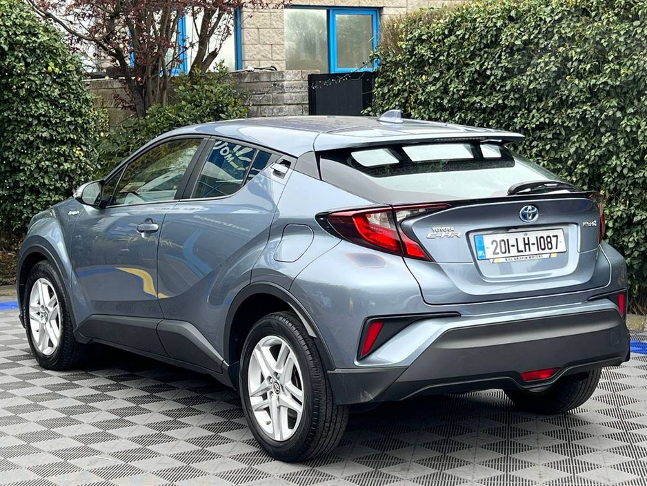 2020 Toyota C-HR - image 5