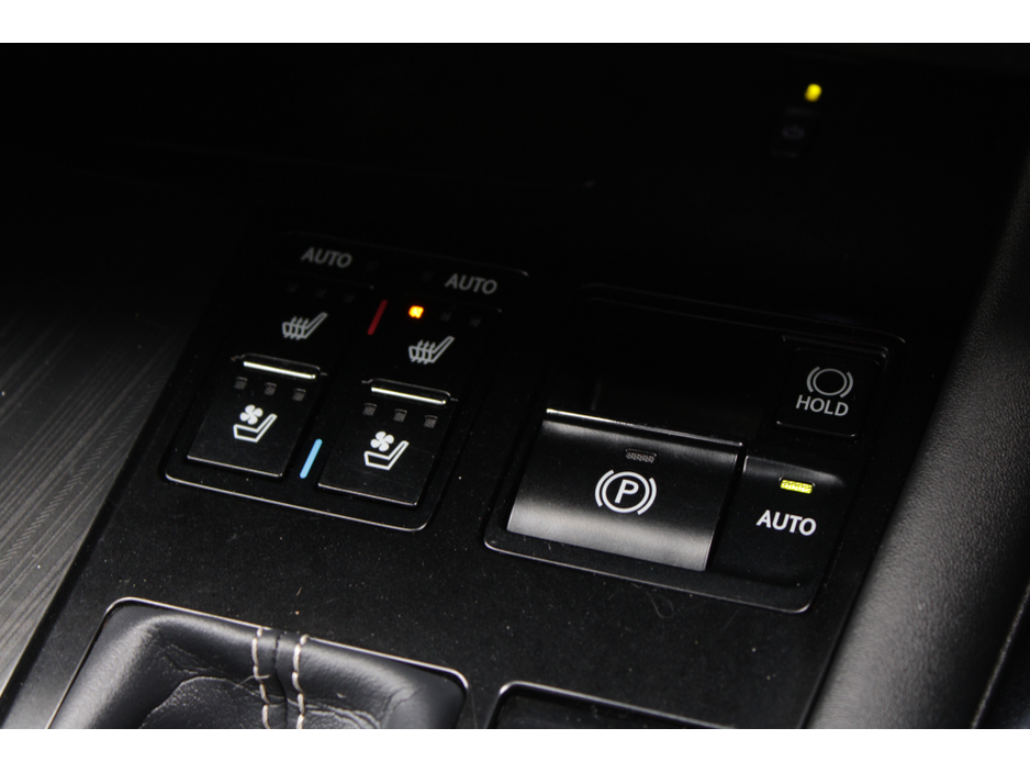 2019 Lexus RX 450hL - image 15