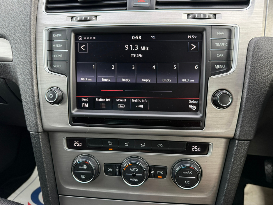 2016 Volkswagen Golf  €15,590