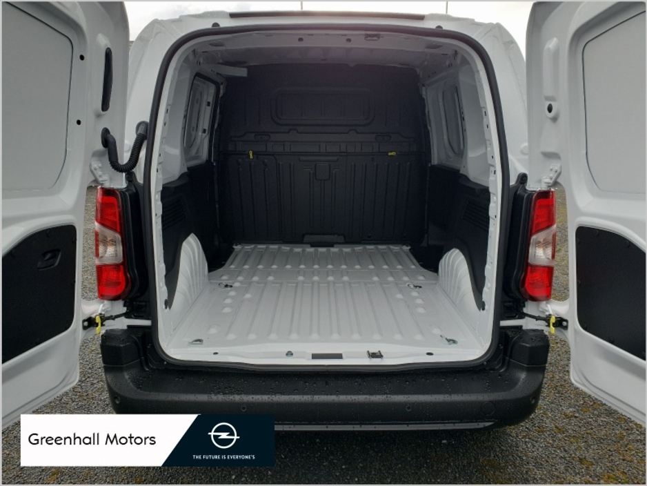 2026 Opel Combo 19 KOMF L1H1-1.5 100PS D €27,500