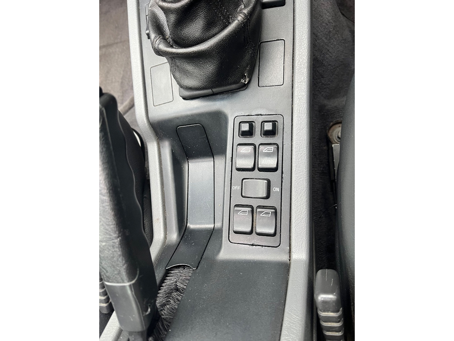 1994 Volvo 850 - image 22