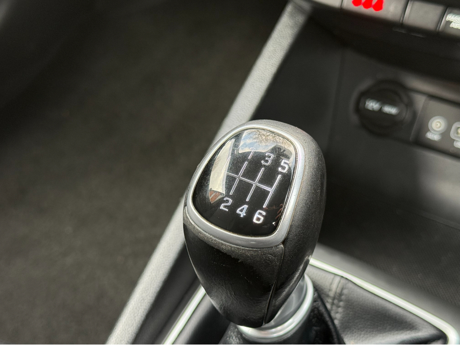 2016 Hyundai i20 - image 18