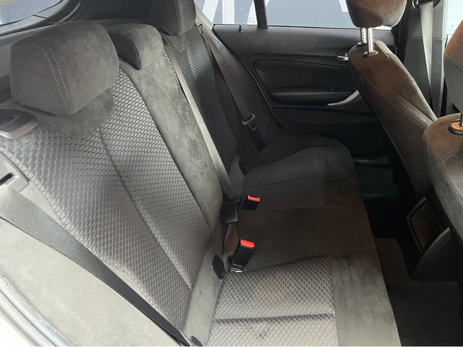 2016 BMW 1 Series - image 11